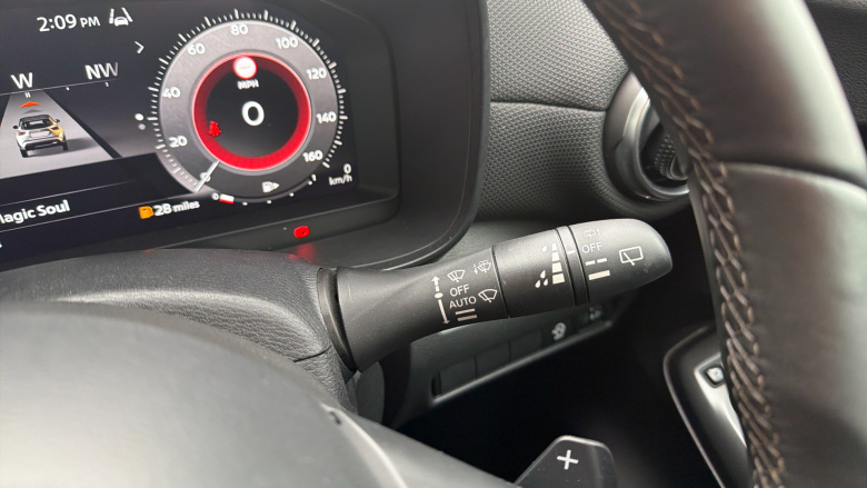 Nissan Juke 1.0 DiG-T N-Connecta 5dr DCT Petrol Hatchback